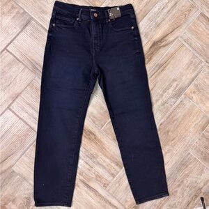 NWT express slim mid rise jeans size 8s short